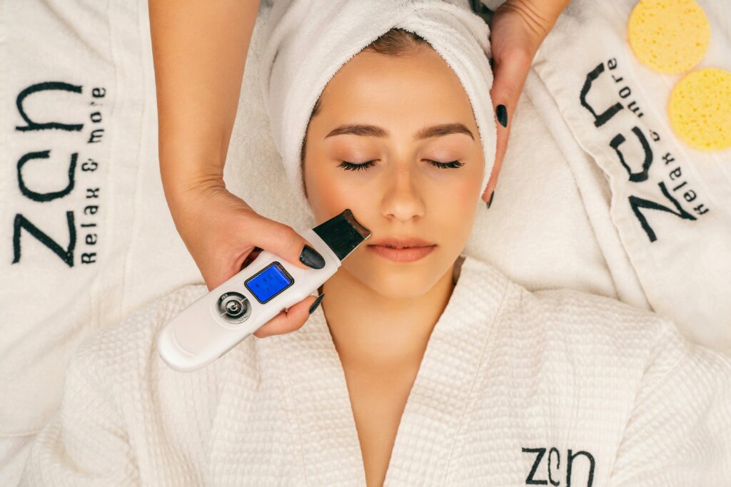 Ultrasonic Scrubber for face