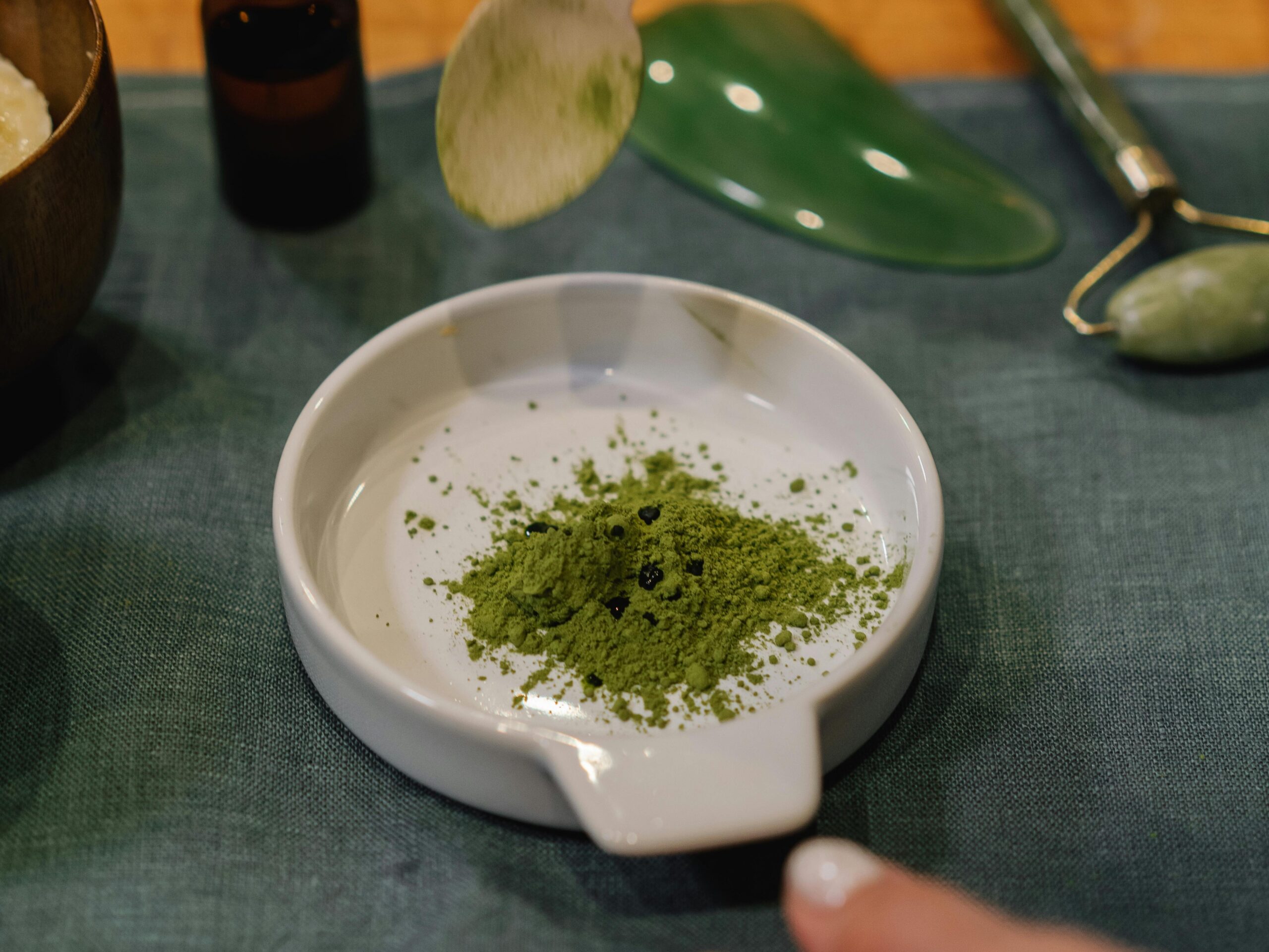 natural home remedies to treat pimples
