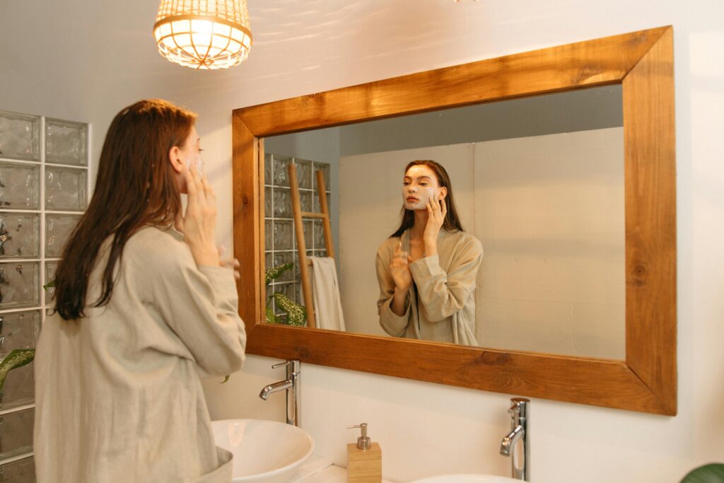 Prevent Early Signs of Aging with Minimal Products